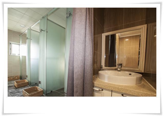 First Guesthouse Пусан Екстер'єр фото